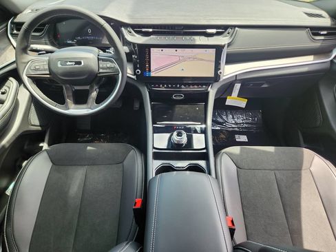 New 2026 Jeep Grand Cherokee Altitude RWD image 18