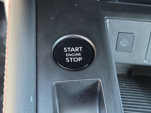 New 2025 Nissan Kicks SR image 9