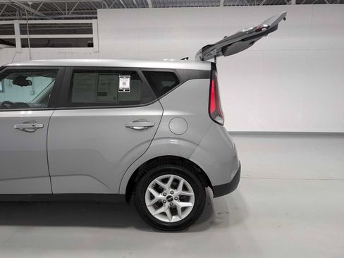 Certified 2024 Kia Soul S FWD image 11