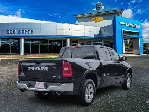 Used 2025 RAM 1500 Big Horn AWD/4WD image 3