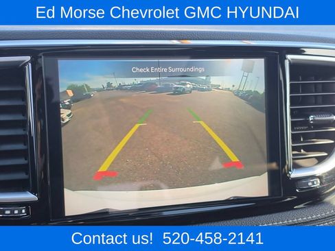 Used 2025 Chrysler Pacifica Limited FWD image 19