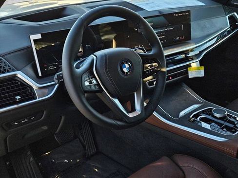 New 2026 BMW X5 xDrive50e w/ Climate Comfort Package image 3
