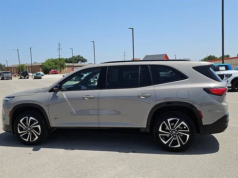 Used 2026 Buick Enclave Sport Touring FWD image 2