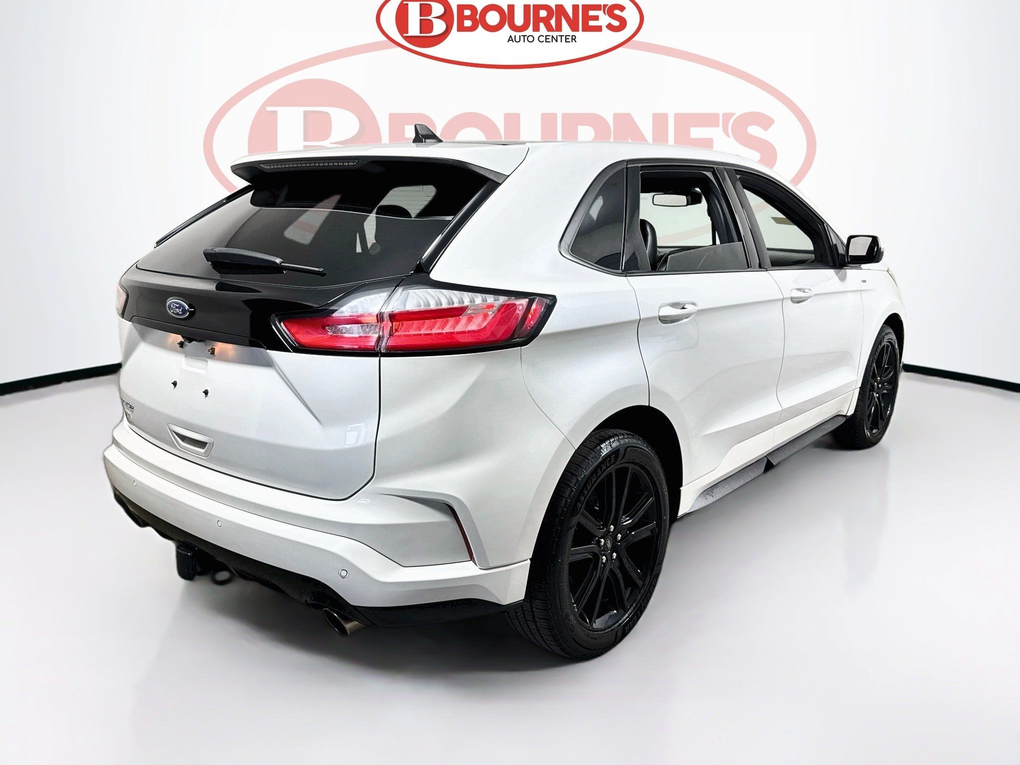 Used 2020 Ford Edge ST-Line w/ Cold Weather Package AWD/4WD image 11
