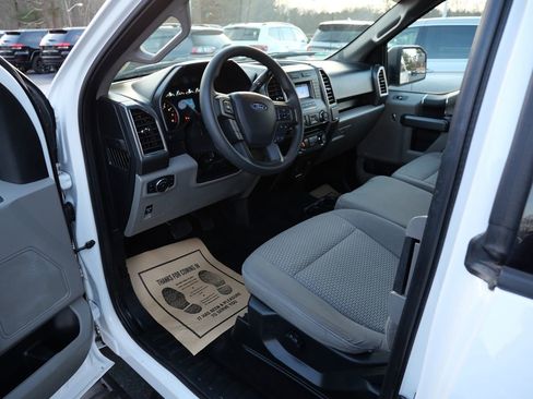 Used 2018 Ford F150 XLT image 9