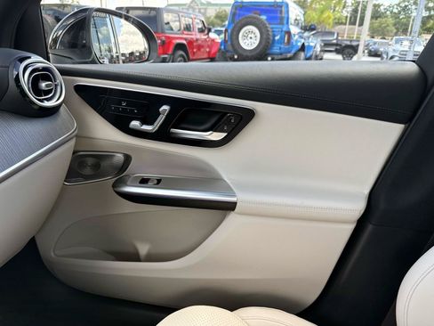 New 2027 Mercedes-Benz GLC 350e 4MATIC image 24