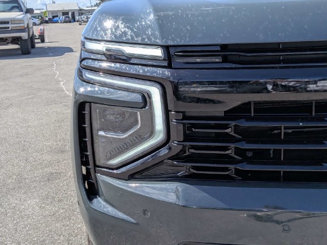 Used 2025 Chevrolet Suburban RST w/ Comfort Package RWD image 10