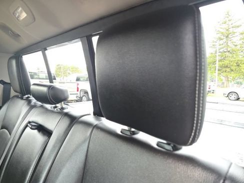 Used 2015 RAM 1500 Laramie w/ Convenience Group AWD/4WD image 14