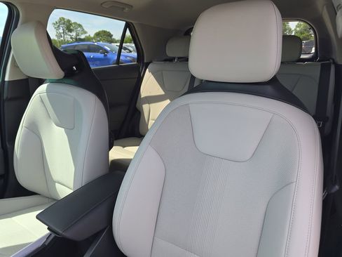 New 2026 Kia Niro EX FWD image 22