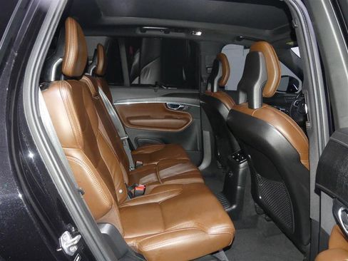 Used 2021 Volvo XC90 T8 Inscription w/ Advanced Package AWD/4WD image 29