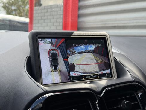 Used 2019 Aston Martin V8 Vantage Coupe image 23