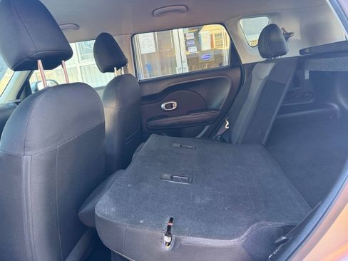 Used 2017 Kia Soul + FWD image 16