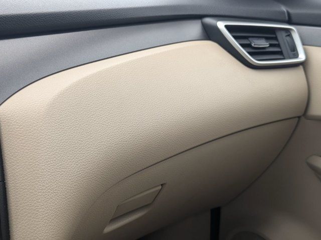 Used 2014 Nissan Rogue SV AWD/4WD image 24