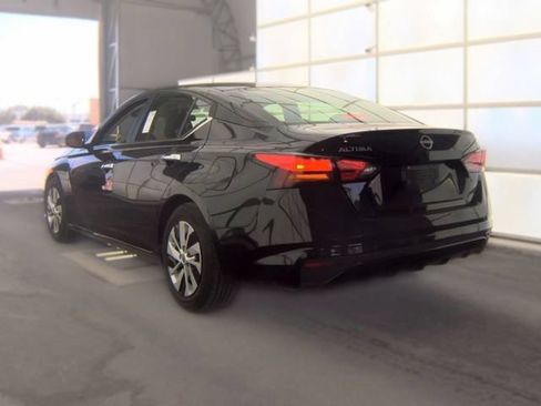 Used 2024 Nissan Altima 2.5 S FWD image 4