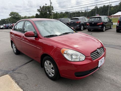 Used 2011 Hyundai Accent GLS FWD image 3