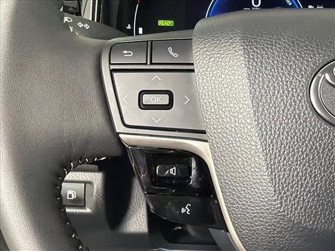 Used 2026 Toyota Camry SE FWD image 23