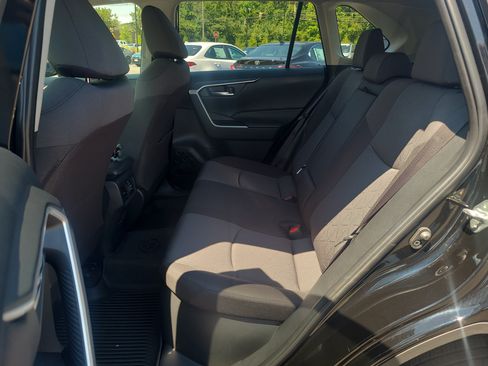 Certified 2025 Toyota RAV4 XLE AWD/4WD image 27