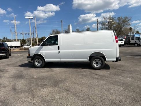 New 2026 Chevrolet Express 2500 Work Van 3D Cargo Van w/ Driver Convenience Package RWD image 6