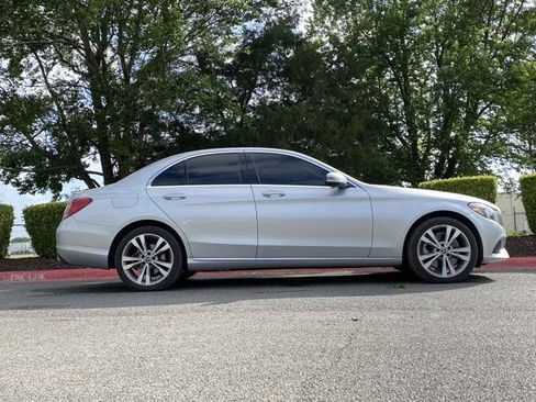 Used 2018 Mercedes-Benz C 300 4MATIC Sedan image 2