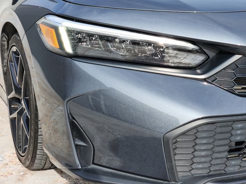 Used 2025 Honda Civic Sport image 10
