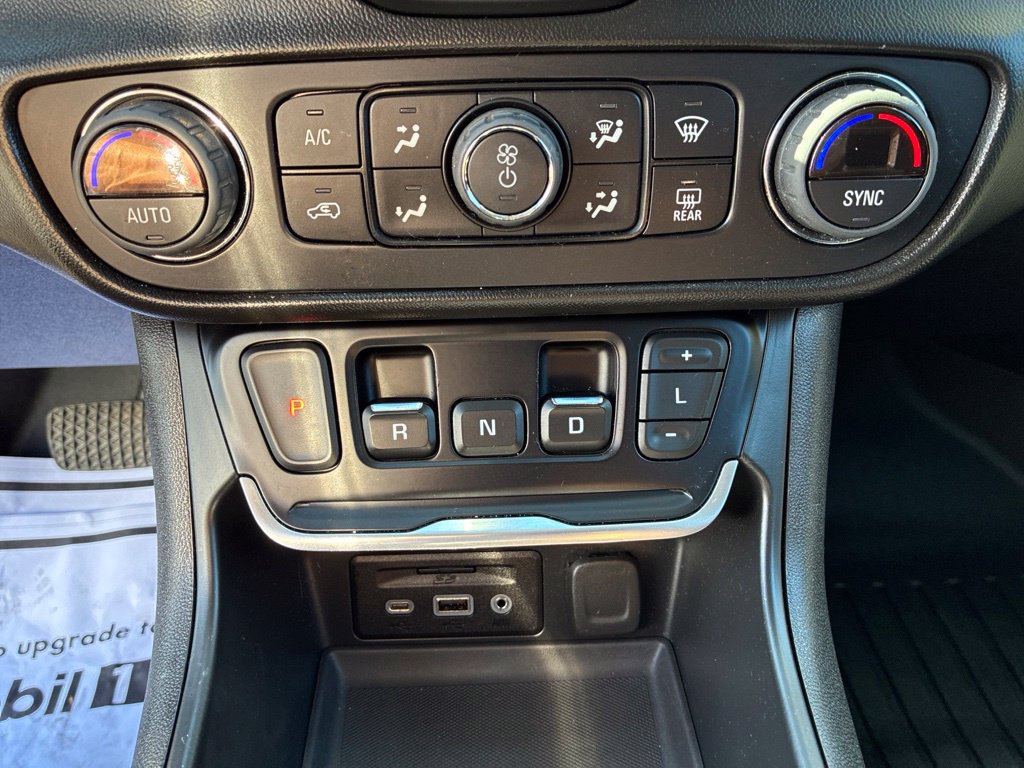 Used 2019 GMC Terrain SLE w/ Driver Convenience Package AWD/4WD image 14