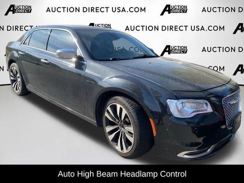 Used 2015 Chrysler 300 C Platinum w/ Harman/Kardon Audio Group RWD image 24