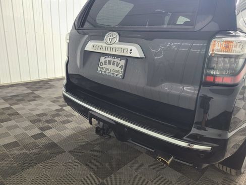 Used 2017 Toyota 4Runner Limited AWD/4WD image 19