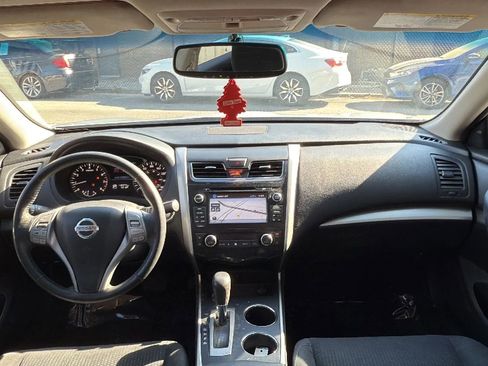 Used 2015 Nissan Altima 2.5 SV w/ Convenience Package FWD image 24