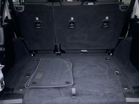 Used 2019 Jeep Wrangler Unlimited Sport S image 19