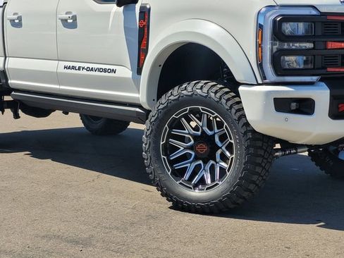 New 2026 Ford F250 Lariat w/ Black Appearance Package AWD/4WD image 2