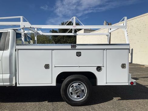 New 2025 Ford F350 XL w/ XL Chrome Package RWD image 14