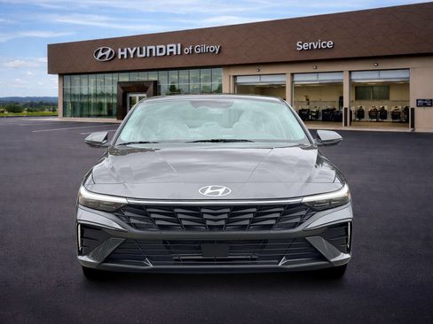 New 2026 Hyundai Elantra Limited FWD image 12