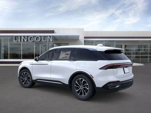 New 2026 Lincoln Nautilus Premier image 4
