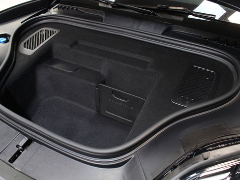 Used 2025 Porsche Macan Turbo Electric AWD/4WD image 90