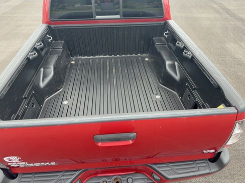 Used 2012 Toyota Tacoma 4x4 Double Cab w/ TRD Sport Pkg image 5