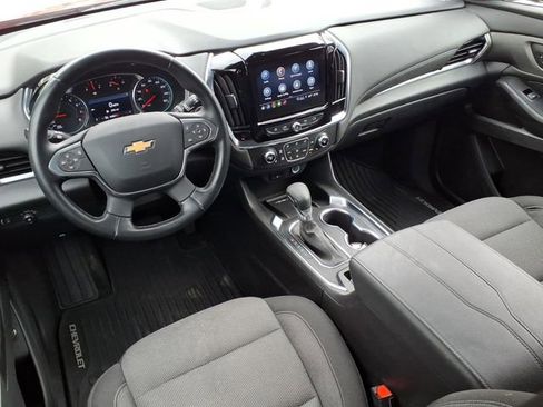 Used 2023 Chevrolet Traverse LT FWD image 6