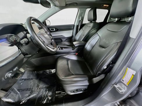 Used 2022 Jeep Compass Limited w/ Sun and Sound Group AWD/4WD image 21
