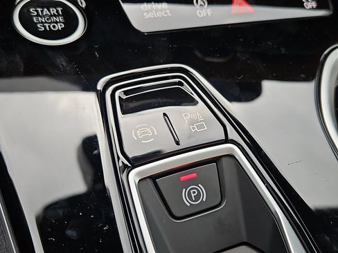 New 2026 Audi A6 Premium Plus AWD/4WD image 11