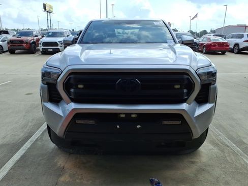 Certified 2024 Toyota Tacoma SR5 image 3