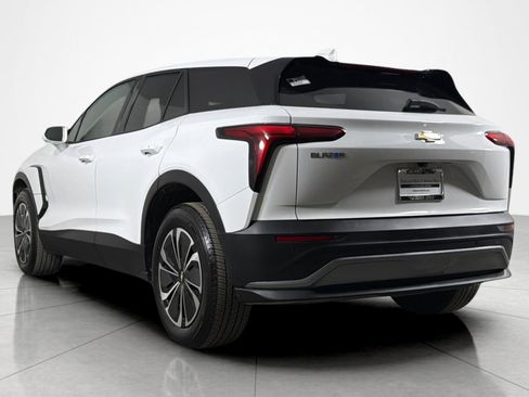 Used 2025 Chevrolet Blazer EV LT FWD image 3