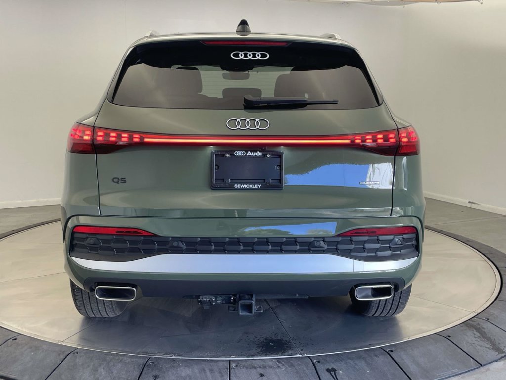 Certified 2025 Audi Q5 Premium w/ Convenience Package AWD/4WD image 6