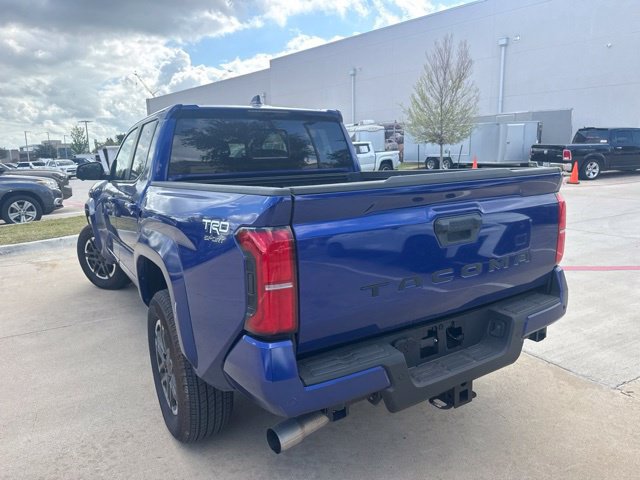 Used 2024 Toyota Tacoma TRD Sport w/ TRD Sport Premium Package RWD image 4