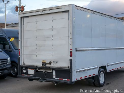 Used 2017 Ford E-350 and Econoline 350 Super Duty image 7