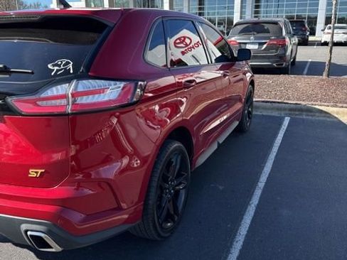 Used 2021 Ford Edge ST w/ Equipment Group 401A image 3