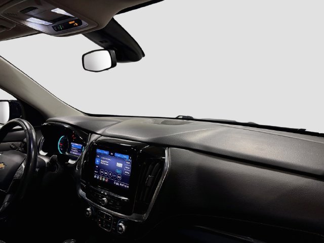 Used 2020 Chevrolet Traverse LT w/ Driver Confidence II Package AWD/4WD image 25