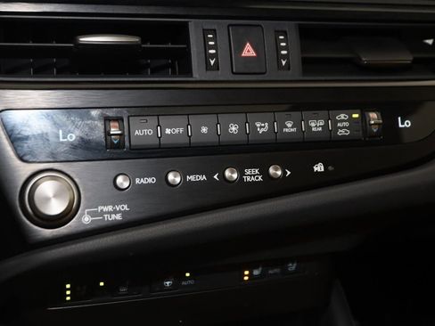 Used 2025 Lexus ES 300h F Sport w/ Accessory Package (Z1) image 30