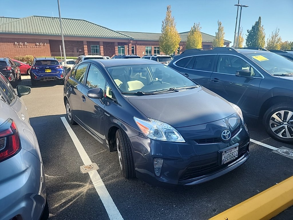 Used 2015 Toyota Prius Three FWD image 2