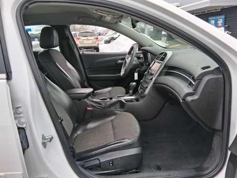 Used 2014 Chevrolet Malibu LT w/ Power Convenience Package image 9