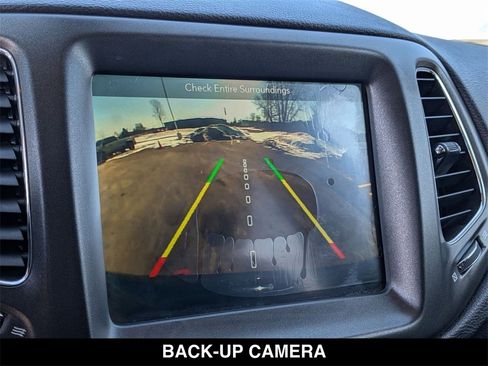 Used 2017 Jeep Compass Trailhawk w/ Navigation Group image 7