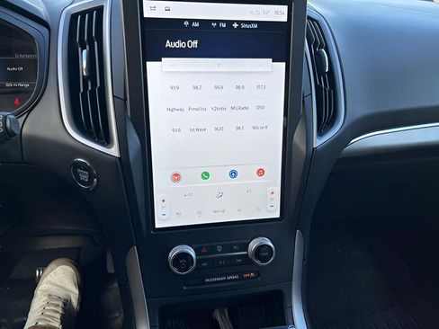 Used 2022 Ford Edge SEL w/ Convenience Package image 10